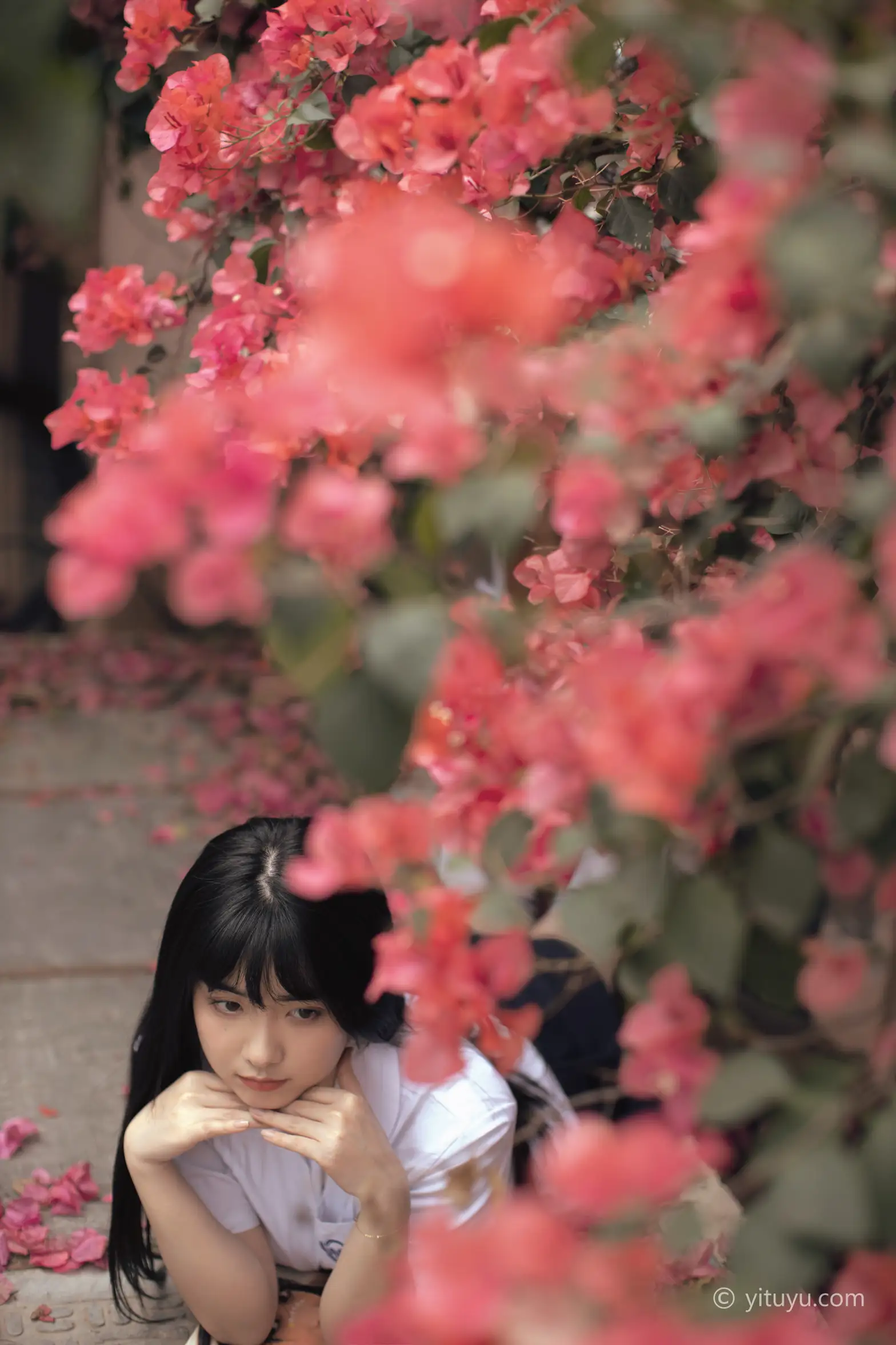 [YITUYU] 2021.04.28 Vol.046 – Flower Season Huang Ziqing#[27P]-14